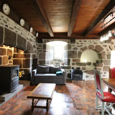 Holiday home Maison De Caractere A Mandailles-st-julien, 4 Pers, Proche Puy Mary, Jardin, Cheminee, Animaux Ok - Fr-1-742-565